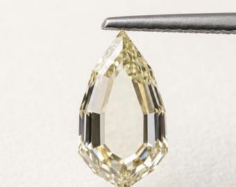 TEARDROP CUT