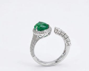 14k gold Engagement Ring , Green Pear cut IGI Lab Grown Diamond
