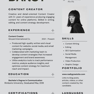 Puede incluir: Un currículum vitae para Estelle Darcy, creadora de contenido. El documento detalla su experiencia, habilidades y educación. Incluye información de contacto, una foto y una lista de habilidades como redacción de contenido y optimización SEO.