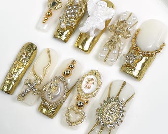 Press-on naglar med 3D-ängel och kors | Set med religiösa strass- och pärlnaglar