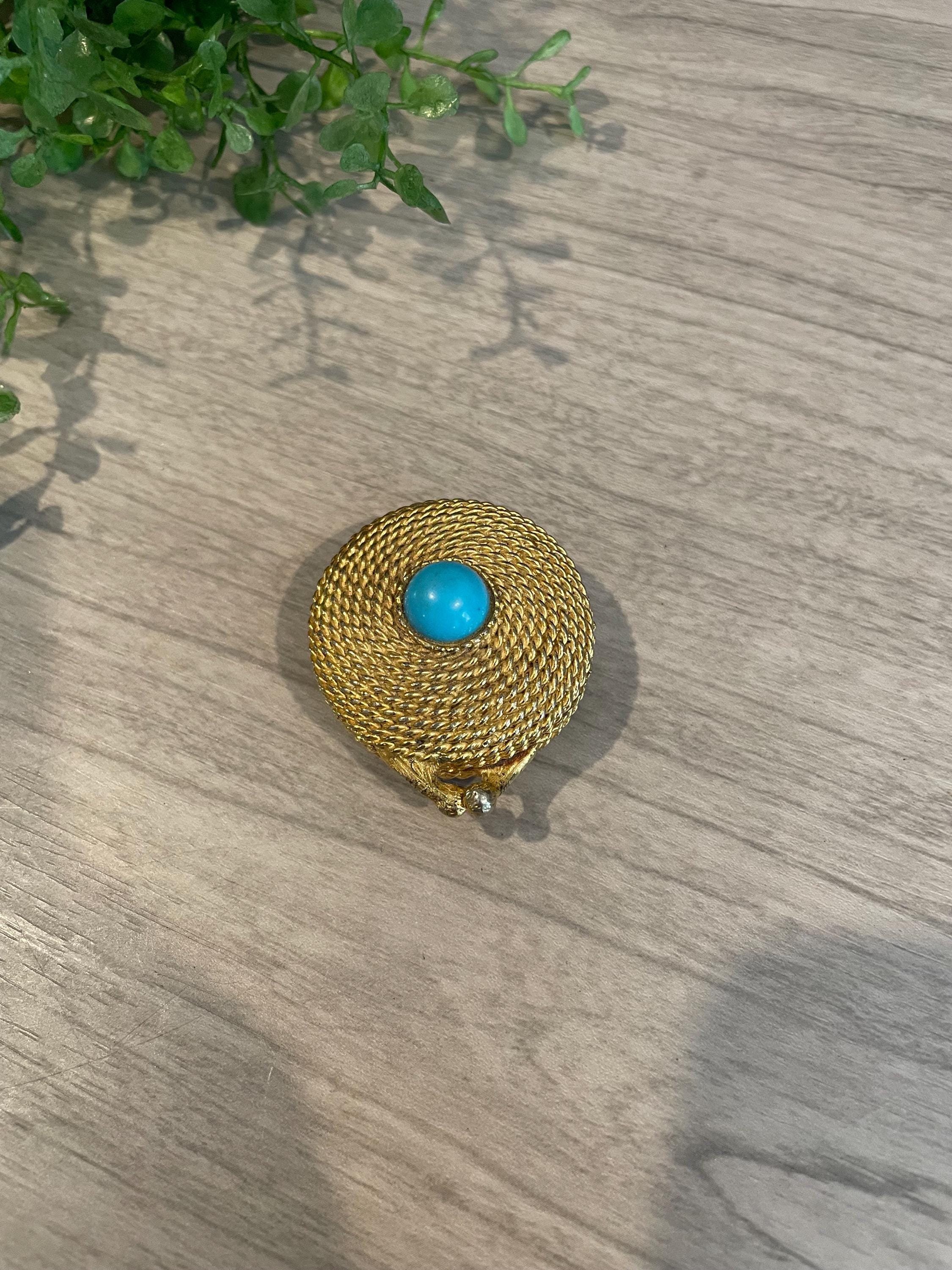 ESTEE LAUDER Solid Perfume 練香水 エッグコンパクト Solid Perfumes & Compacts | Fragrance | Estée Lauder