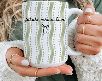 Future Mrs Mug – Engaged Mug, Bride to Be Gift, Custom Coffee Mug, Bridal Shower Gift, Engagement Gift Mug, Bride Mug