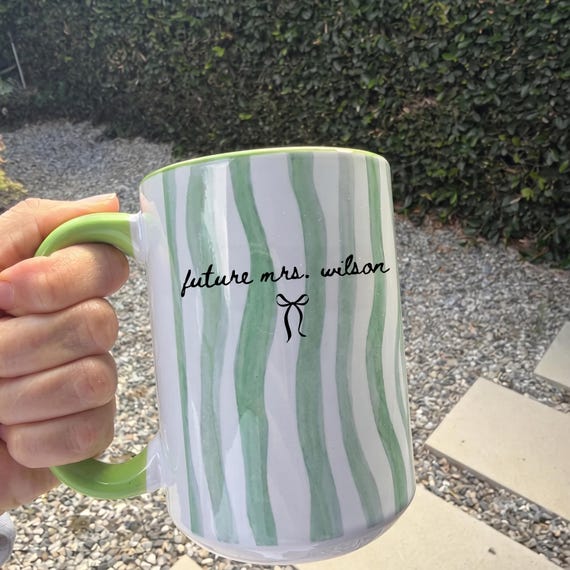 Future Mrs Mug – Engaged Mug, Bride to Be Gift, Custom Coffee Mug, Bridal Shower Gift, Engagement Gift Mug, Bride Mug