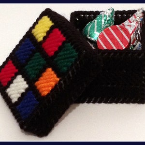 PATTERN: Rubik&#39;s Cube Trinket Box in Plastic Canvas - PATTERN ONLY