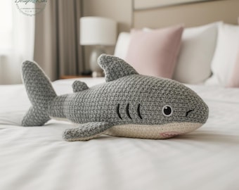 Requin au crochet, peluche amigurumi gris