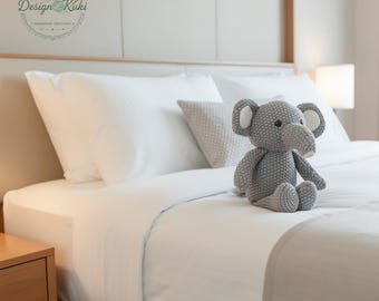 Éléphant en peluche gris amigurumi au crochet