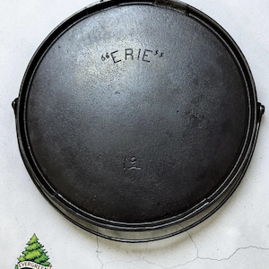 Vintage Erie Griswold Cast Iron Bail Handle Round Griddle No. 12