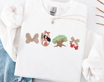 Camiseta con camafeo de remo de Moana bordado, sudadera con árbol de Animal Kingdom, sudadera con capucha de Mickey con lazo de cereza, ropa vintage retro para vacaciones en el parque Magic Kingdom.