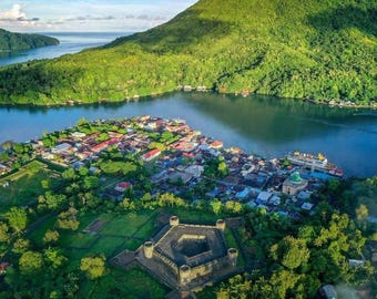 Banda Naira, Indoneasia - Travel Itinerary & Guide (PDF Book)