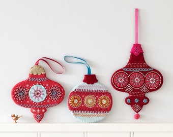 Downloadable Flat Christmas Bauble pattern/instructions