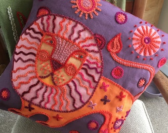 Lion Embroidery Cushion kit using woollen yarn