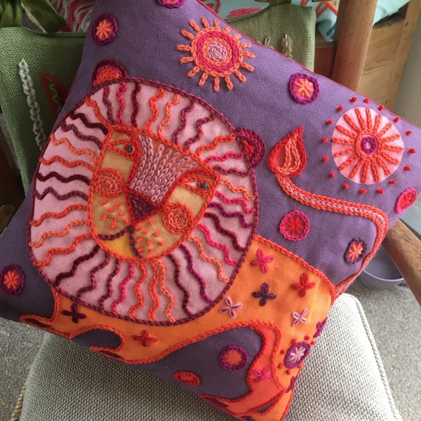 Lion Embroidery Cushion kit using woollen yarn