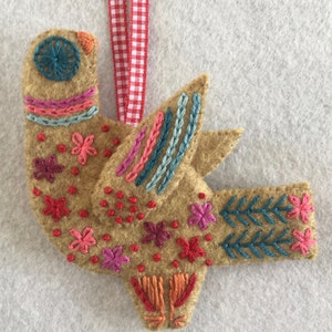 Three French Hens Decorations to make and embroider image 5