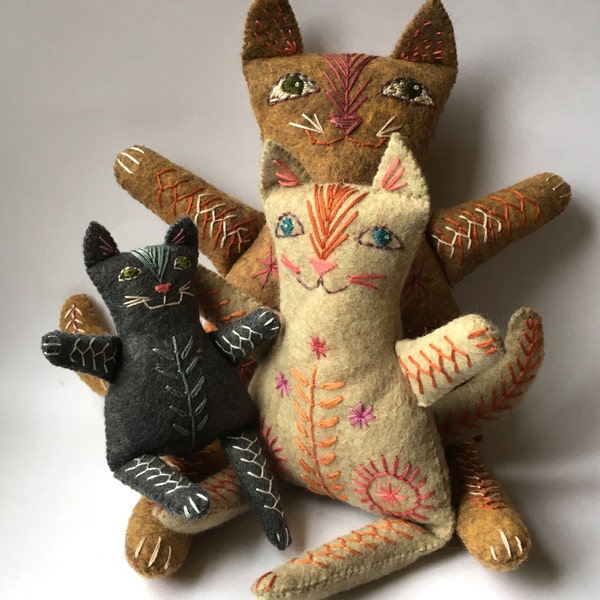 Downloadable Embroidered Felt Cat Family to make
