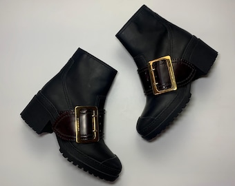 Botas Burberry de piel para mujer con hebilla de ante en el tobillo