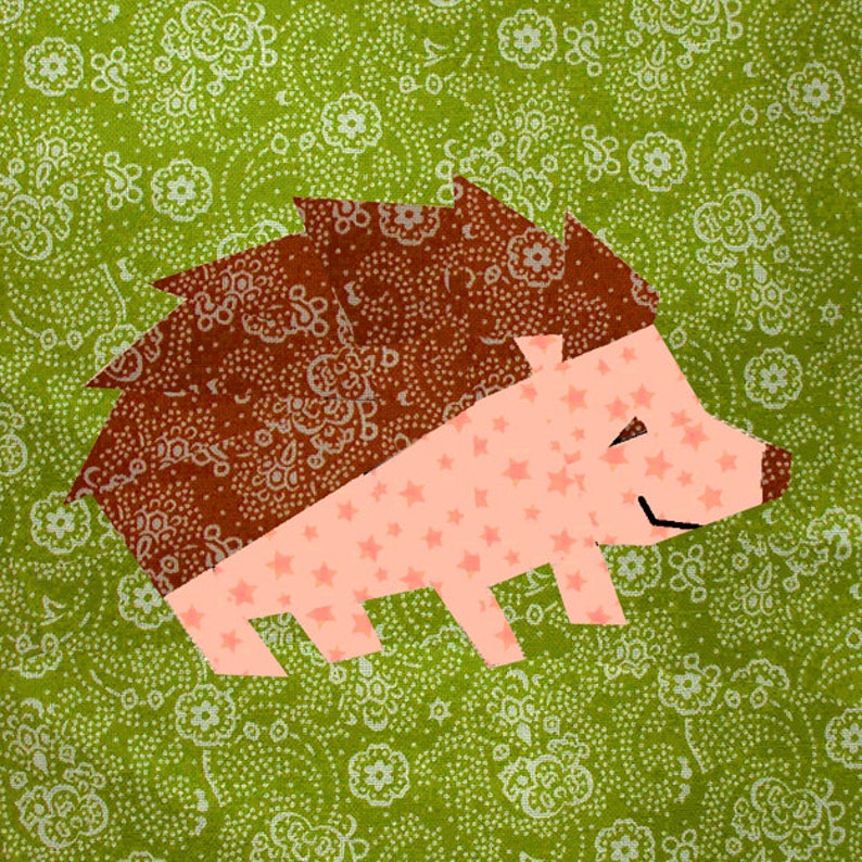 Hedgehog quilt block, paper pieced quilt pattern, PDF pattern, instant download, wildlife pattern image 1