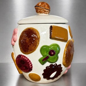 Pot à biscuits en céramique de Los Angeles des années 1950 - Motif « Cookies All Over » - 25 cm - Bouton en noyer - Céramique