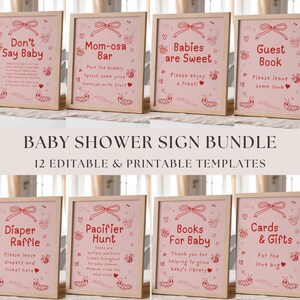 Puede incluir: Una colección de ocho letreros enmarcados para baby shower con fondos rosas y texto rojo. Los letreros incluyen frases como "Don't Say Baby" y "Mom-osa Bar". Los letreros son parte de un paquete de 12 plantillas editables e imprimibles.