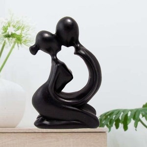 Romantic Kissing Couple Lovers Figurine Black Polyresin Sculpture Decor 5.5"