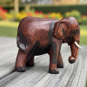 Wood Carved Elephant Figurines Lucky Statue Home Decor 5"