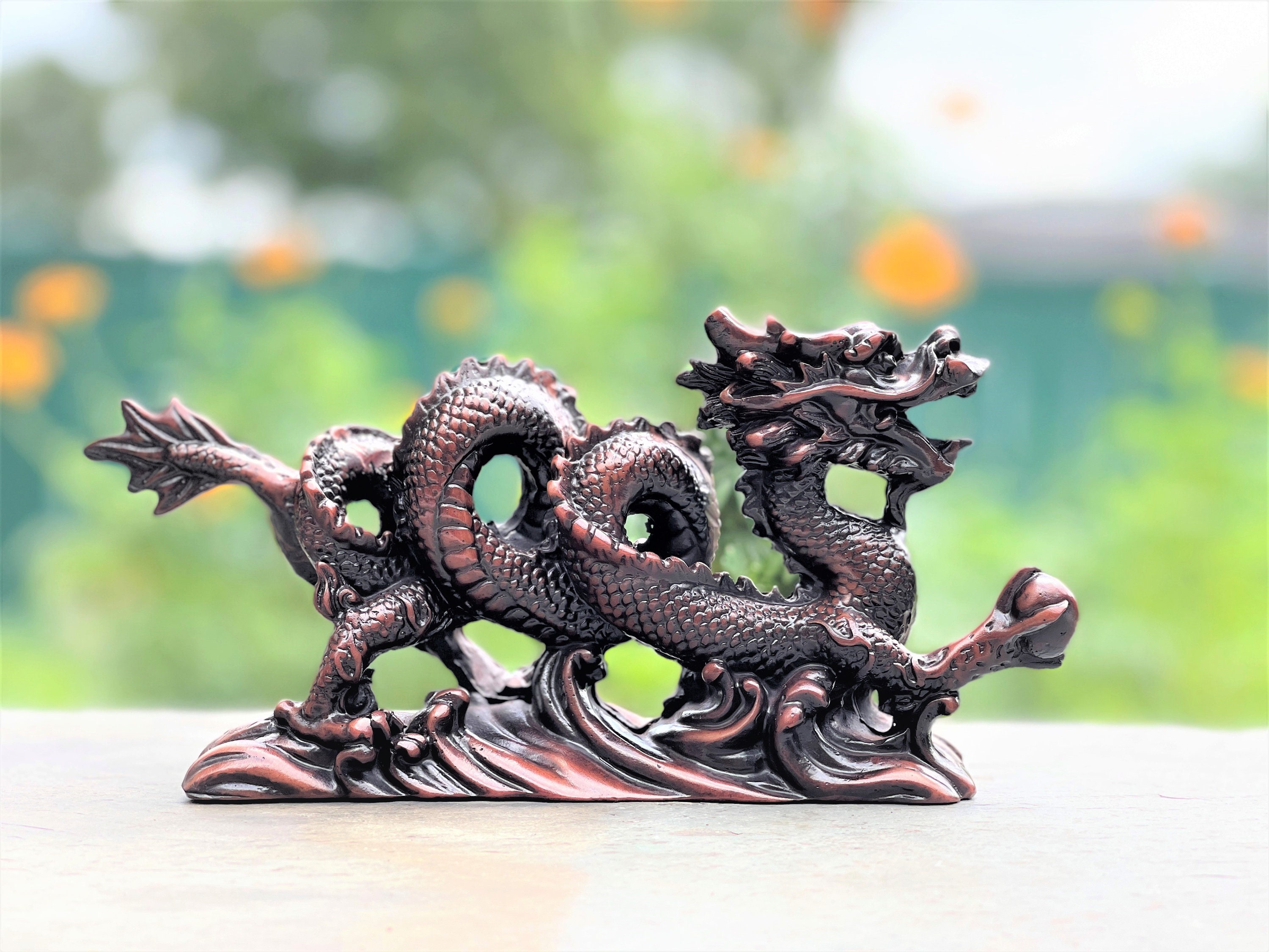 Dragon chinois tenant une perle Statue Figurine en résine Protection  chanceux Feng Shui décor à la maison 8,5 pouces -  France