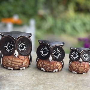 Carved Wood Owl Bird Hand Painted Figurines Sculpture Decor