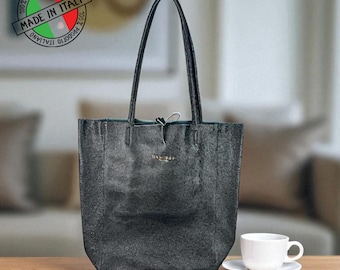 Italian Leather Shoulder Bag: Black Designer Handbag, Made in Italy