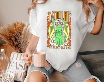 Cthulhu Mythos Shirt, Lovecraft Horror T-Shirt Hoodie, Cosmic Horror Graphic Tee, Dark Fantasy Gothic Shirt, Unisex Horror Gift