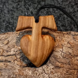 Collana Artigianale Con Ciondolo Cuore In Legno – Regolabile, Realizzata A Mano, Stile Naturale