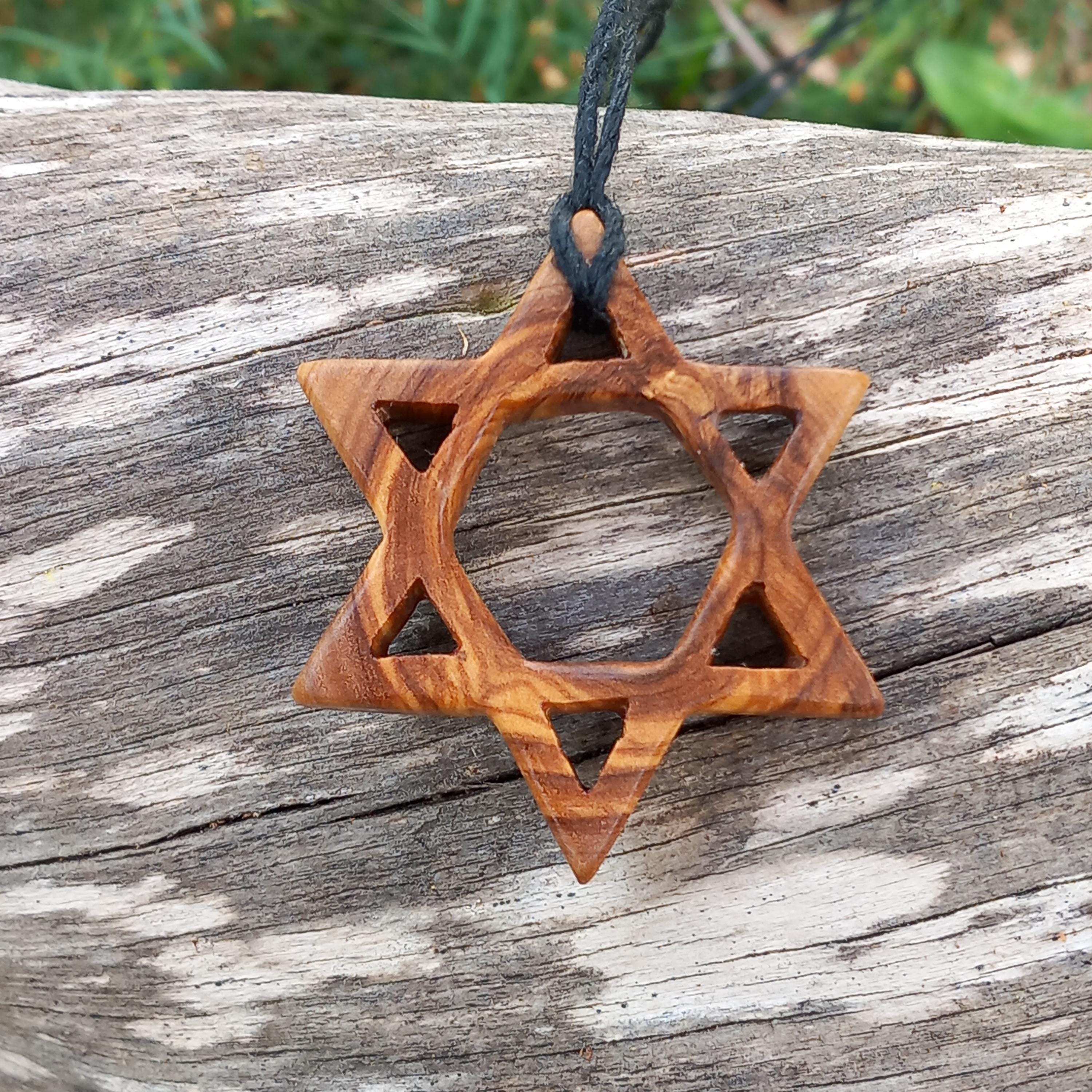Olive wood - David star, hand cut