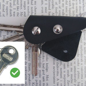 Leather keychain, key holder, holds 1-4 regular keys, soft leather, 5 mm shaft 13/64 inch with the ring