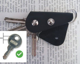Leather keychain, key holder, holds 1-4 regular keys, soft leather, 5 mm shaft ( 13/64 inch )