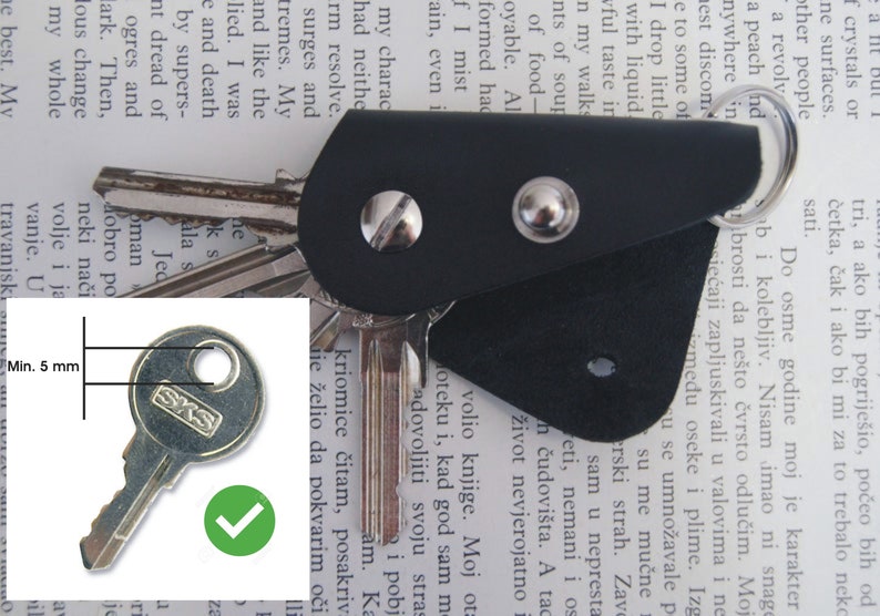 Leather keychain, key holder, holds 1-4 regular keys, soft leather, 5 mm shaft 13/64 inch with the ring