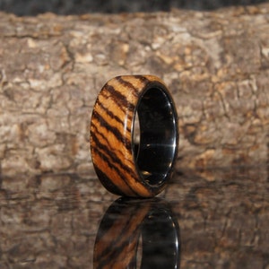 Zebrano Holz & Wolfram Holz Ring - US-Größe 9