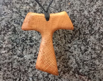 Croix Tau en bois de chêne