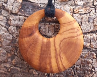 Colgante de madera de olivo