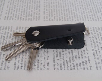 Leather keychain, key holder, holds 1-4 regular keys, 5 mm shaft ( 13/64 inch )