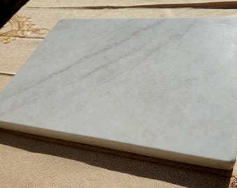 Tabla de cortar de cuarcita Taj Mahal hecha a mano – 15 x 11 pulgadas