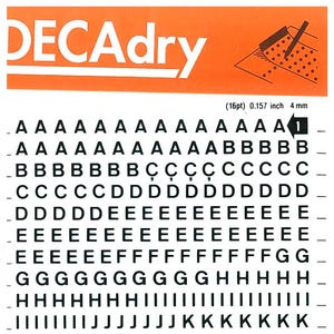 Puede incluir: Hoja de letras de transferencia en seco DecaDry en negro. Incluye una variedad de letras, números y símbolos. La hoja es naranja con el logotipo de DecaDry en blanco. El tamaño del texto es de 4 mm (0,157 pulgadas).