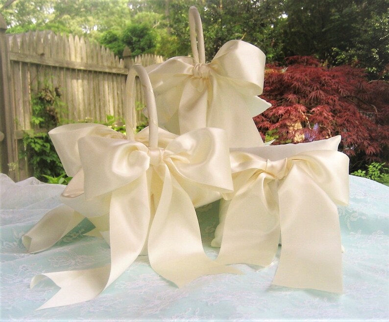 Flower Girl Basket Set NEXT DAY SHIPPING White Ivory Large with Bows Flower Girl Basket Ring Bearer Pillow