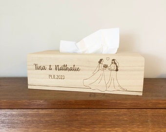 Caja de pañuelos de madera natural grabada, diseño de matrimonio para damas, caja de pañuelos personalizada, caja de pañuelos grabada en madera, boda LGBTQ+, boda gay