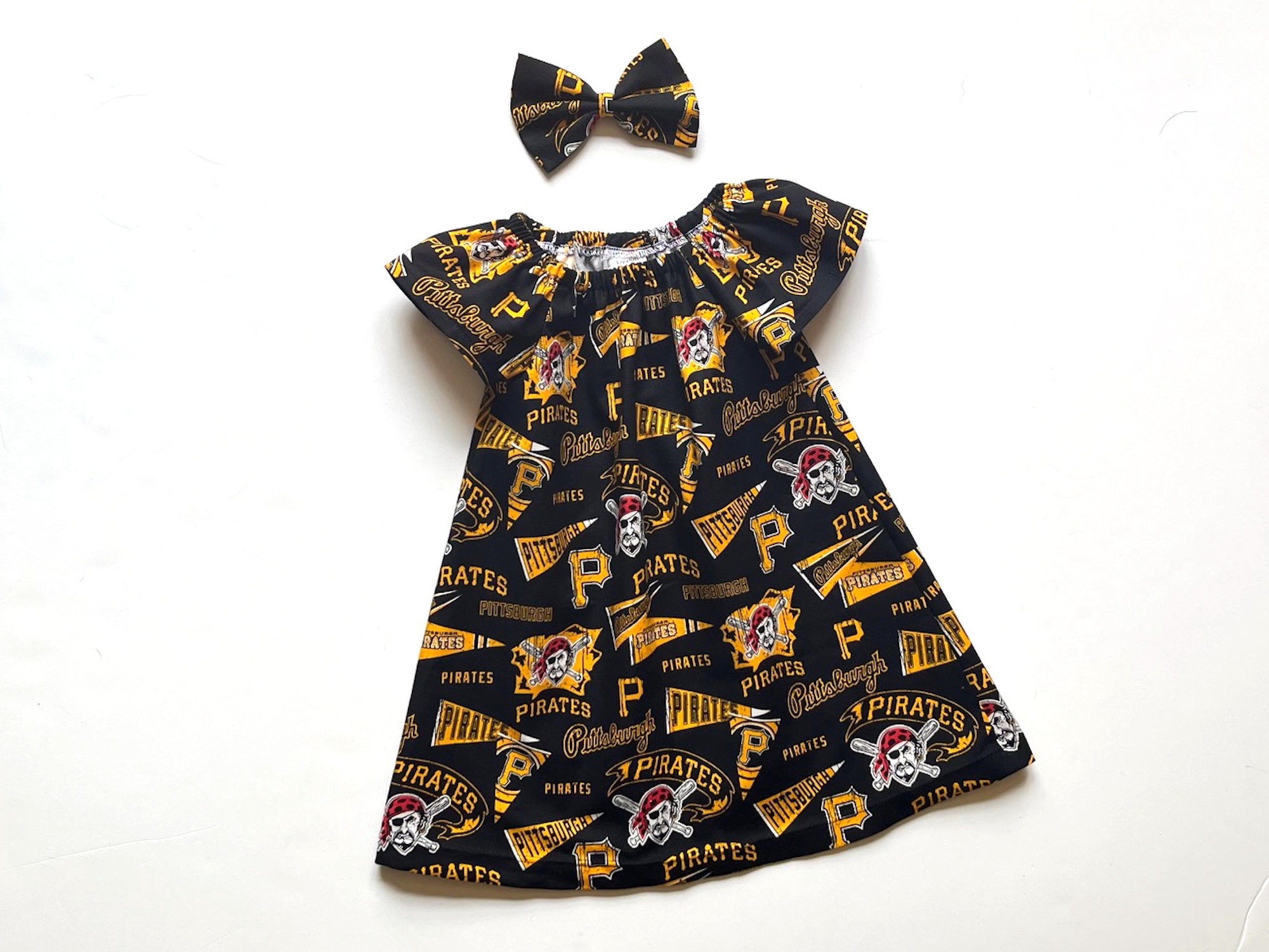 pirates jersey dress Nike Women's Pittsburgh Pirates Blank 2026 City Connect Stadium Jersey, Small, Black