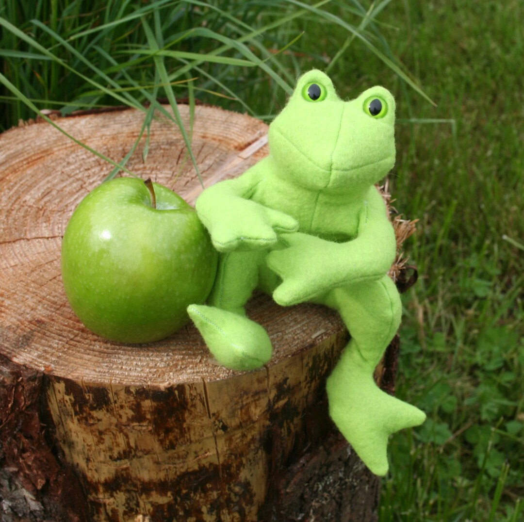 The Green Apple Frog Lavender/herb Scented Green Beanbag Frog, Wool ...