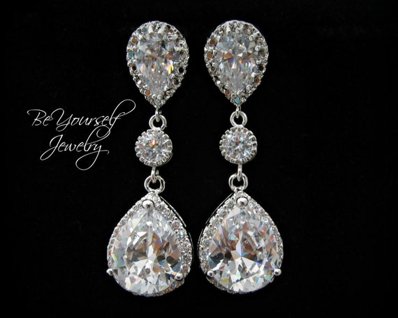 Farmhouse Teardrop earring White Crackle bridesmaid jewelry 302 Egg Shell