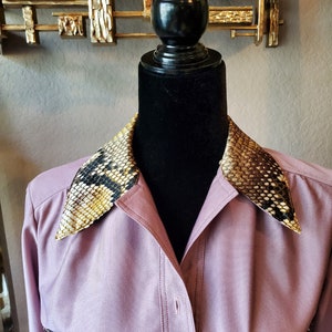 Designer Blouse, Designs by Amanda Alarcon Hunter, Lavender Blouse with Snake Print, Redesigned Blouse, 1970's Blouse image 6