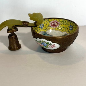 Cloisonne Chinese Jade Belt Hook Mounted Enamel Bowl, Painted Enamel Gilt Bronze Bowl, Vintage China Cup W/ Jade Handle, Collectors Bowl image 3