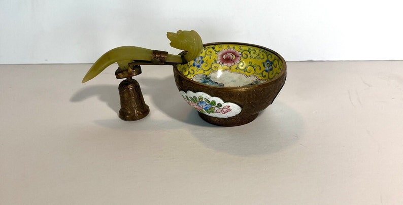 Cloisonne Chinese Jade Belt Hook Mounted Enamel Bowl, Painted Enamel Gilt Bronze Bowl, Vintage China Cup W/ Jade Handle, Collectors Bowl image 3