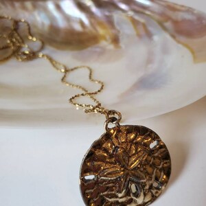 Sand dollar necklace, gold tone necklace, pendant with vintage chain, 1990's vintage necklace image 6