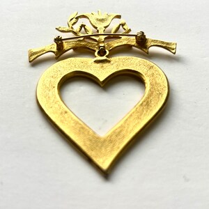 Vintage Gold Heart Brooch, Open Heart Pin, Floral and Heart Brooch, Gold Heart Brooch, Valentines Dat Pin, Large Heart Pin, Valentines Pin image 5