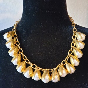 Pearl Drop Necklace, Pearl Necklace, Vintage Necklace, Gold Tone Necklace, Bib Necklace, Pearl Drpp Necklace, 1940s Necklace image 2